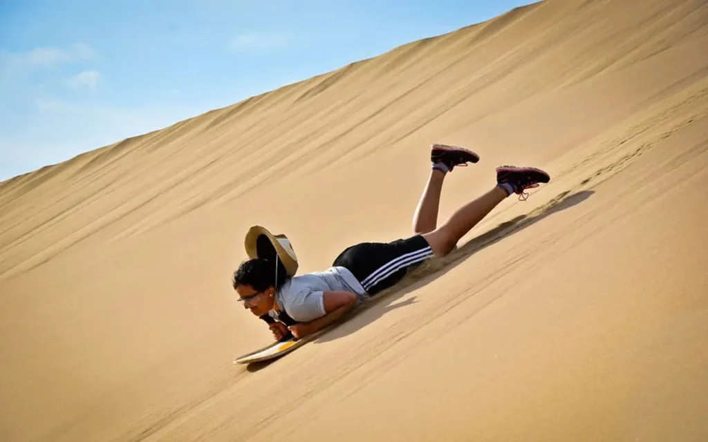 Huacachina Sandbording - AT